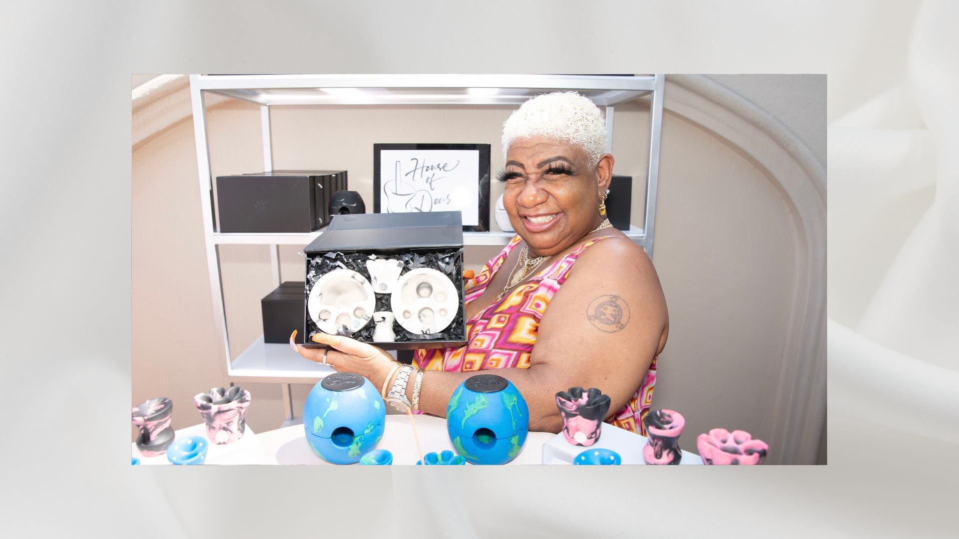 Luenell with Douser GIft Set 2 at Emmys