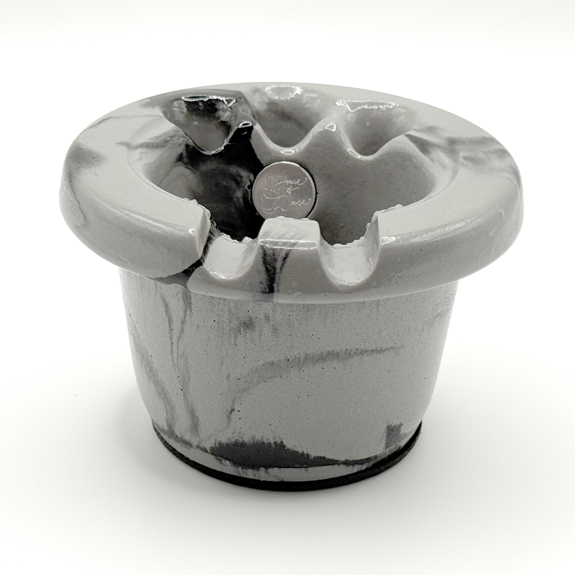 Ash Canna Caddy Douser - Ashtray Reimagined