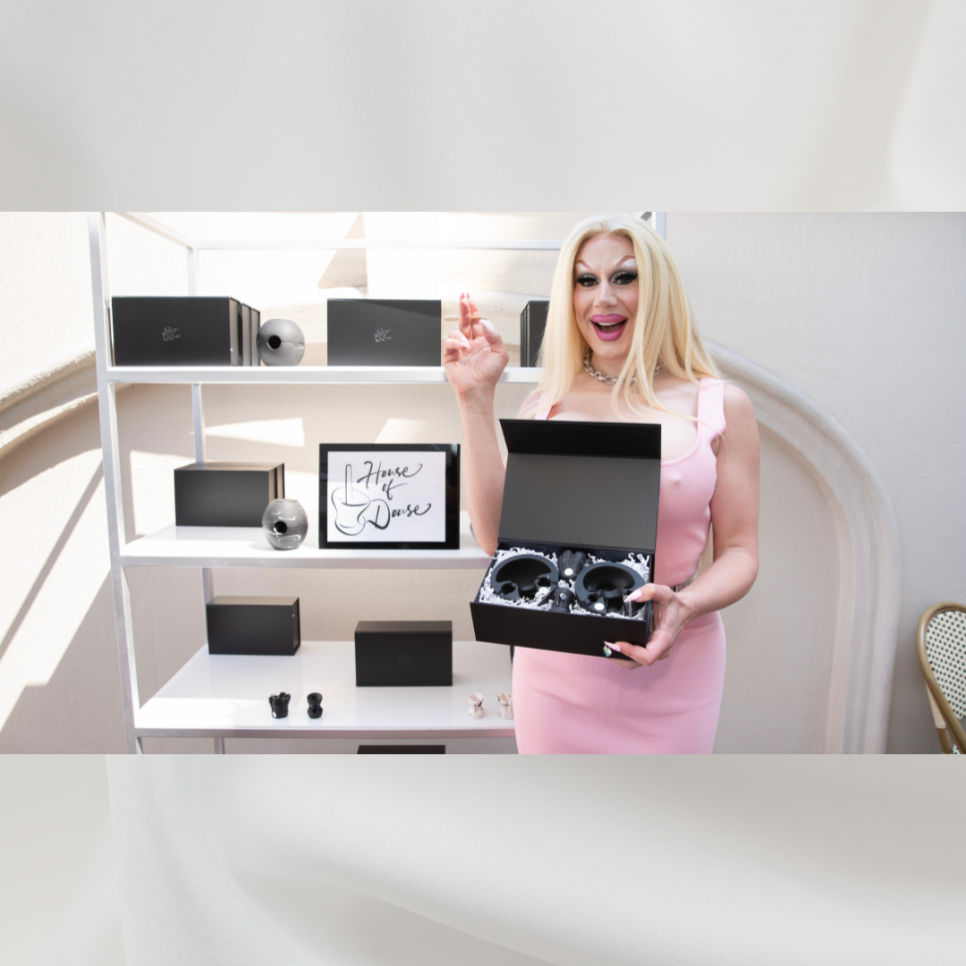Jimbo with Douser Gift Set at Emmys 2